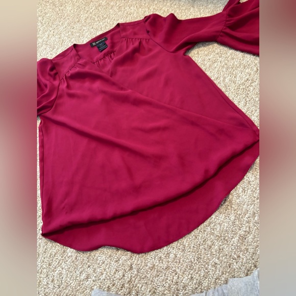 Blouse - Picture 2 of 3